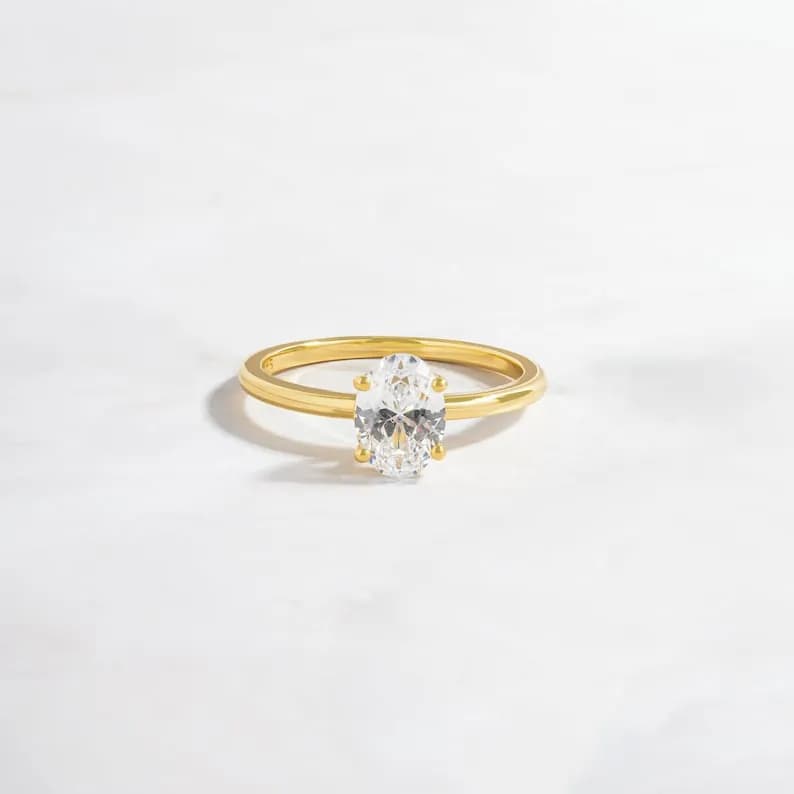 gold oval diamond wedding ring